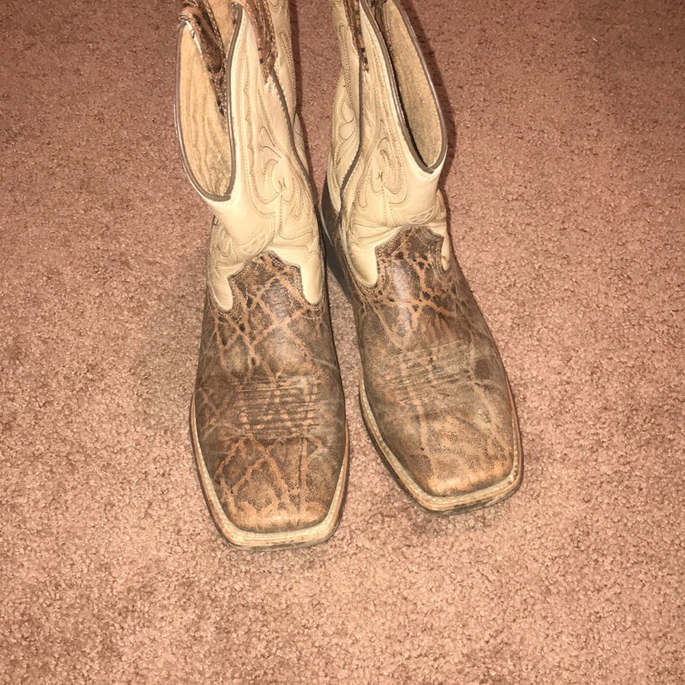 Ariat Cowboy Boots